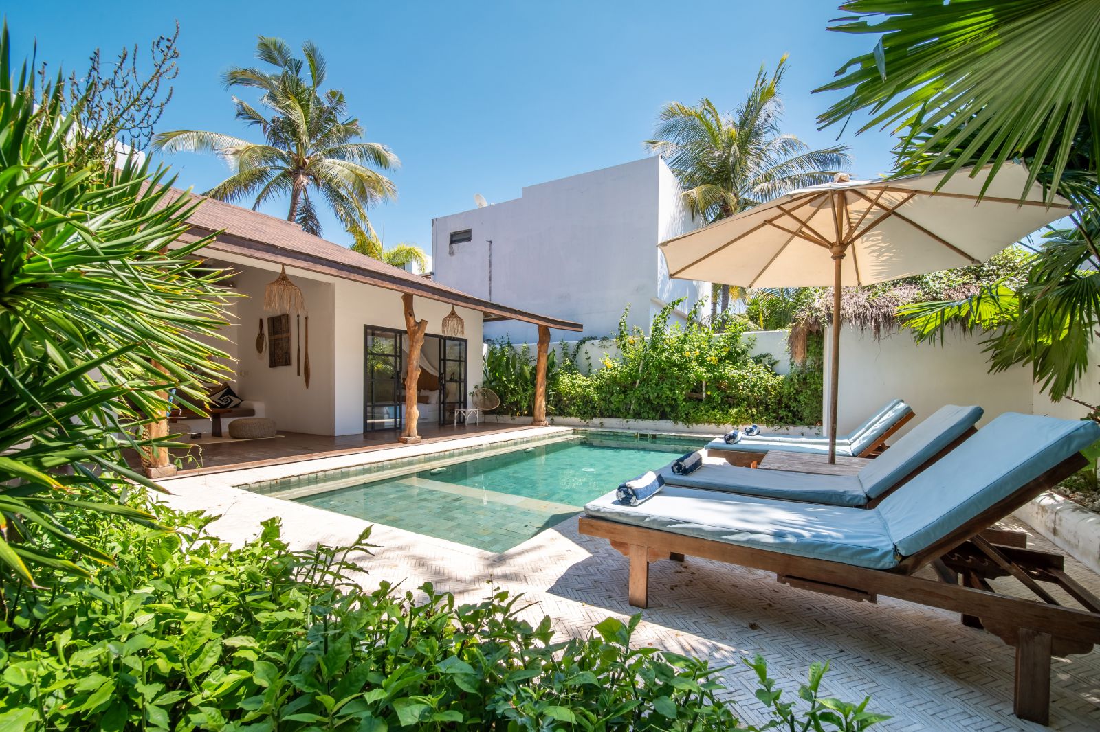 OCEANFRONT ISLAND RESORT